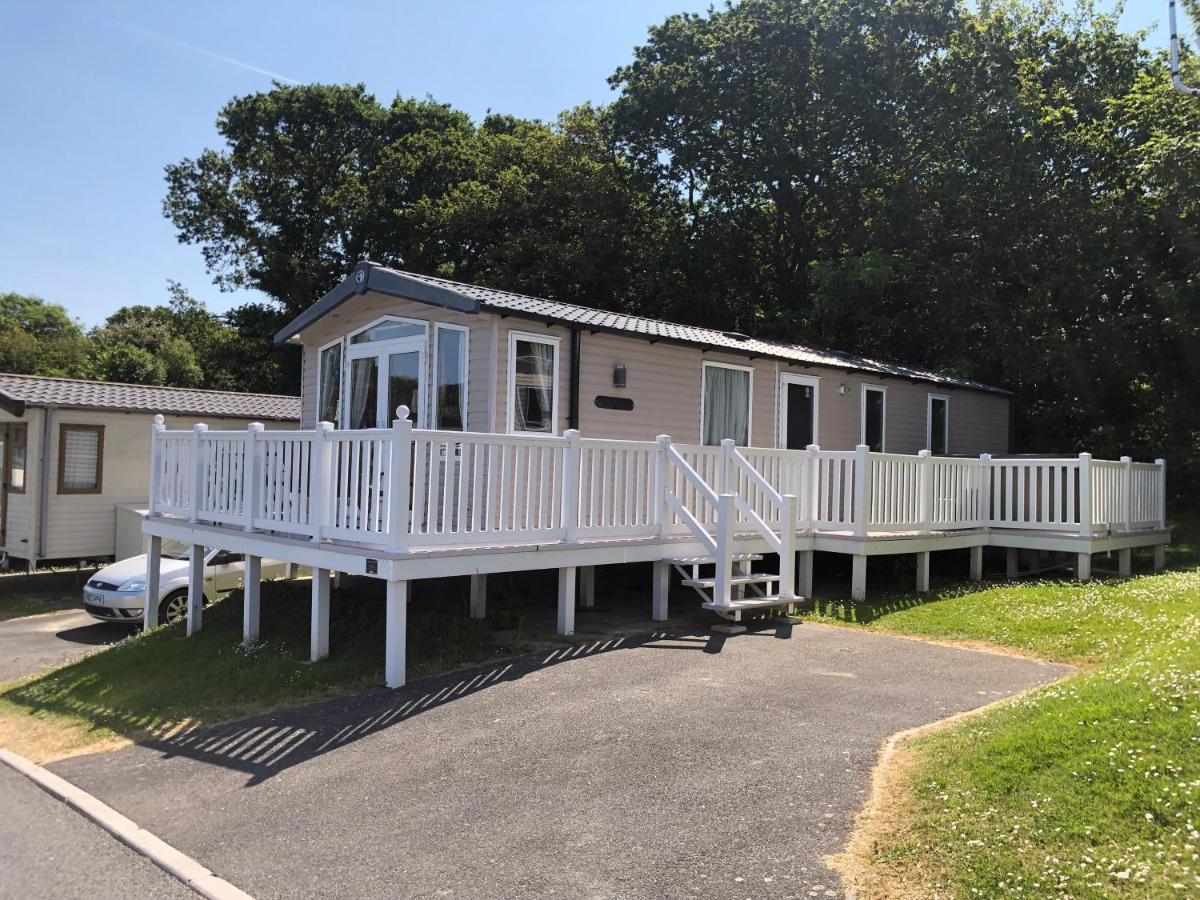 Popular Property In Bembridge Luaran gambar
